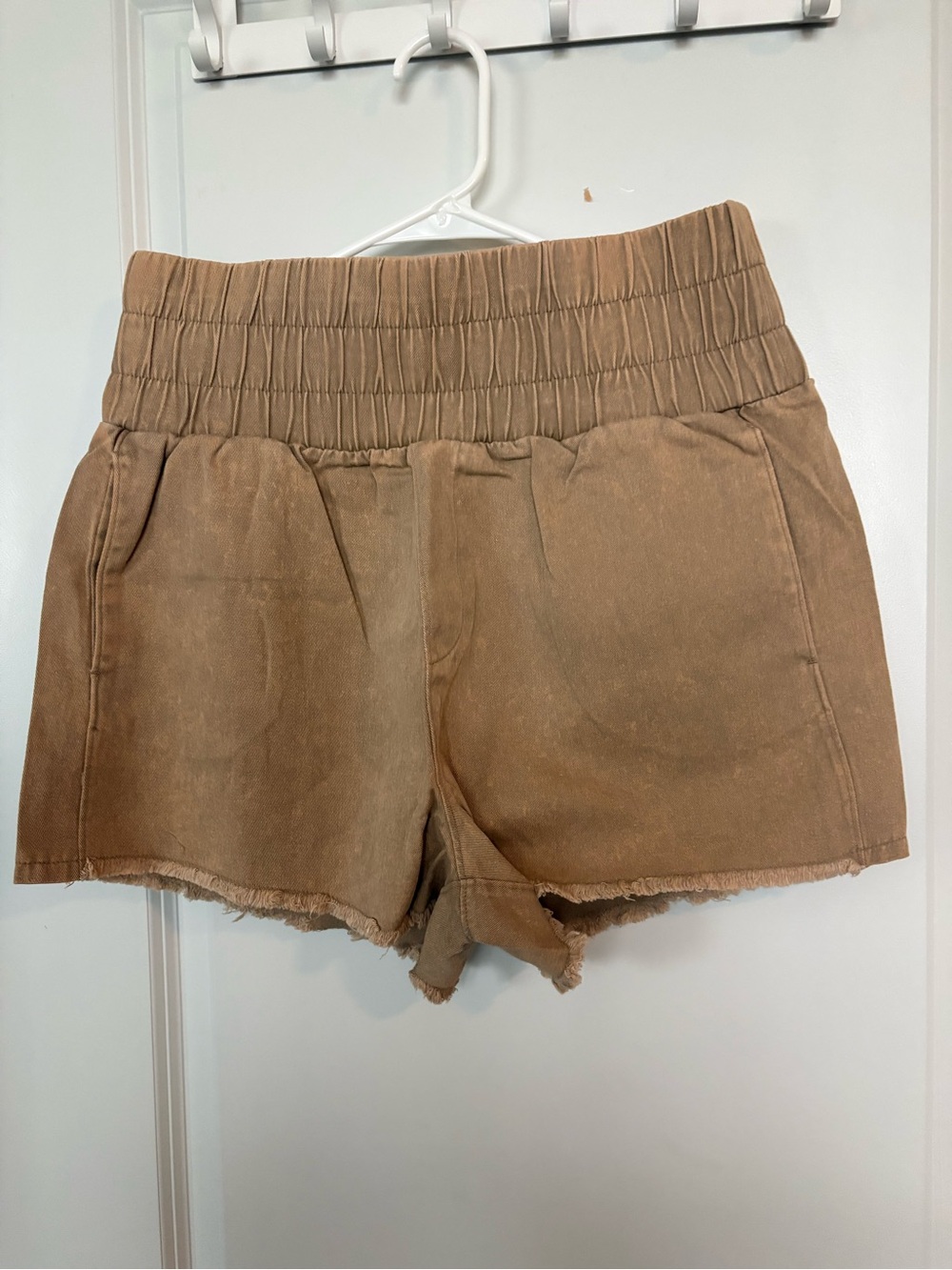 New in Brown Elastic-Waist Women’s Shorts